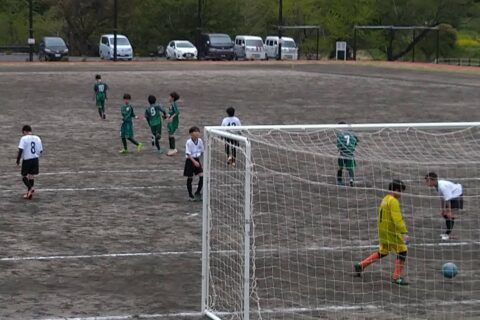 2022.04.17　（５）６年生　ＪＦＡＵ－１２リーグ【県央前期Ｄブロック】　〇３節／（負）０－１　vs　ハリマオ（愛川町）　〇４節／（勝）７－０　vs　鶴牧ドラゴンズ（秦野市）